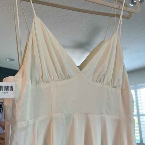 Ivory - Fame & Partners (Brand New, Never worn) Gown - Picture 2 of 11